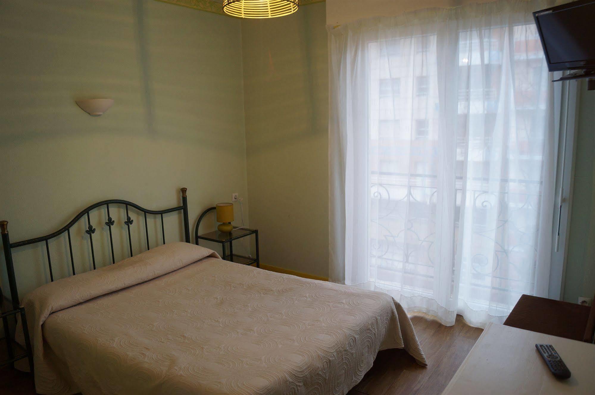 Le Novel Hotel Arcachon Exterior photo
